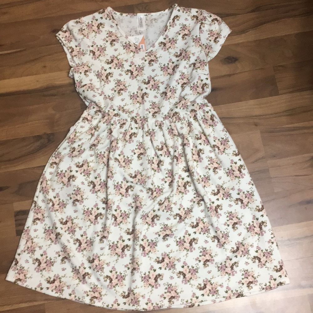 NWT - Floral Los Osos
